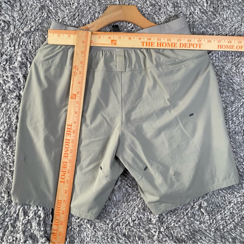 Lululemon License to Train Linerless Shorts Men’s Medium Style Code LM7APYS - Picture 6 of 7